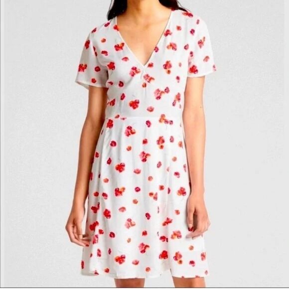 GAP White and Red Flutter Sleeve Mini Dress with Floral Print size 14 - Picture 1 of 5